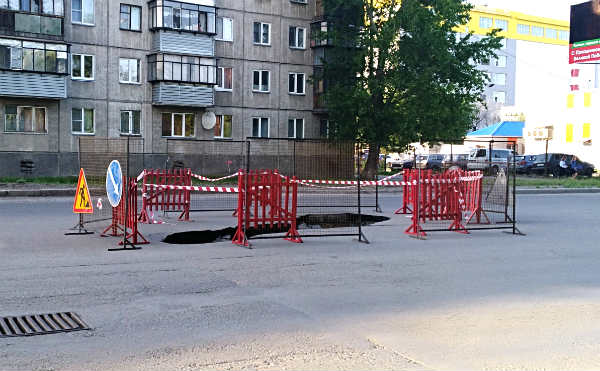 В Кургане улицу Куйбышев снова закроют из-за провалов