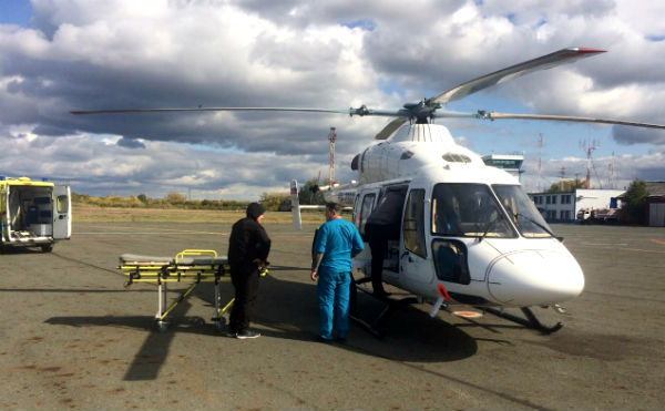 В Курган вертолетом из района доставили 80-летнюю женщину с инфарктом