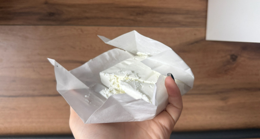 Мясной клей в пачке: Роскачество назвало худшие бренды творога - такой не стоит брать даже на выпечку 