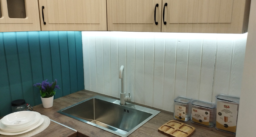 Не уксус и не «Ферри»: копеечное средство на глазах растворяет старый жир на плите – кухня сверкает чистотой и свежестью