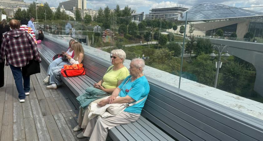 Если вам 45-70 лет: 1 чайная ложка в день поможет сохранить ясность ума и хорошую память - еще 4 рекомендации академика Микулина