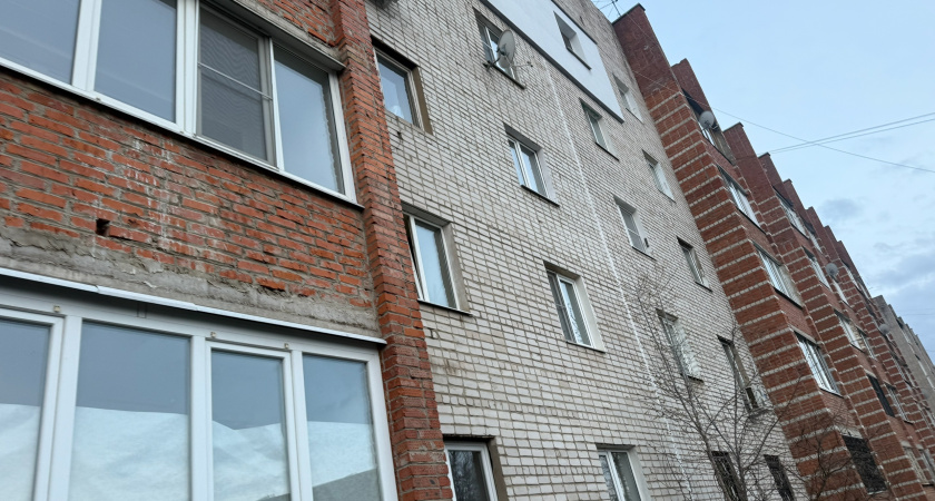 В Заозерном женщина выпала из окна многоэтажки