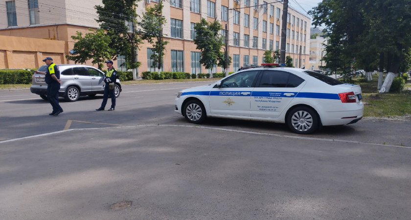 В курганских селах подростков без прав ловят за рулем мотоциклов