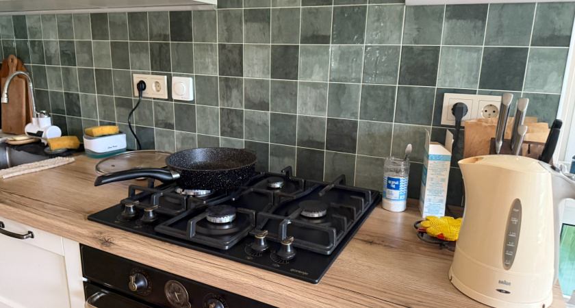 Одной кнопки "выкл" недостаточно: 2 прибора, которые «воруют» четверть электроэнергии - есть в каждом доме