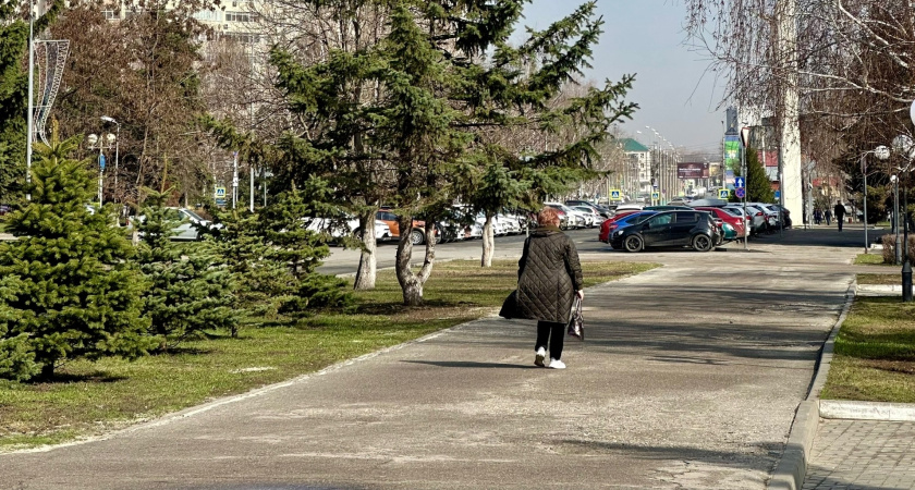 В Кургане открыли новый сквер на Кремлёва