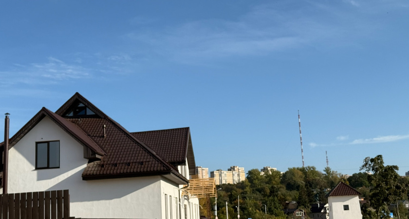 Поставил у дома две установки: отапливаю зимой дом бесплатно и без хлопот - а летом не плачу за электричество и даже за газ