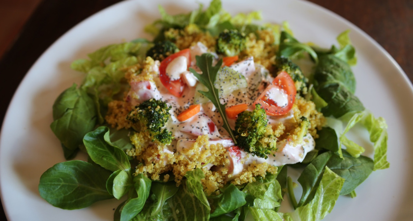 Салат «Бахор» на Новый год — свежий, сытный и сочный: встретим 2026-й без опостылевшей «Шубы» на столе