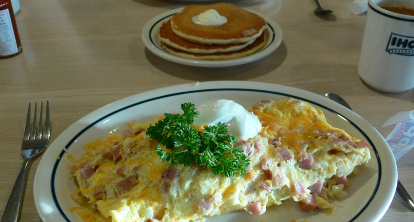 Научилась делать самые быстрые и вкусные завтраки: плиту и духовку даже включать не надо - 5 вариантов пользы на каждый день