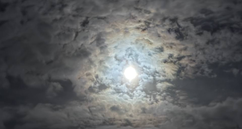 В ночь на 6 ноября курганцы увидят самую большую луну года