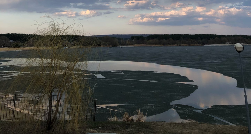Лёд крайне опасен: курганцев просят горожан не выходить на замерзшие водоёмы
