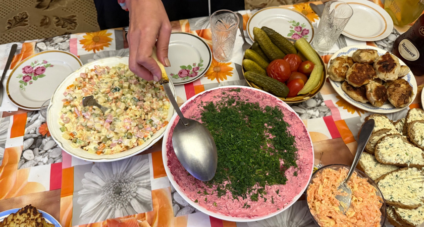 Накрою новогодний стол по-советски: любимая закуска из 90-х с новым "огненным" акцентом - порадую Красную Лошадь