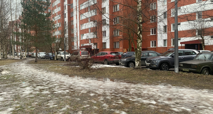 "Верховный суд вынес приговор парковкам в жилых дворах" - новые правила заставят уважать соседей