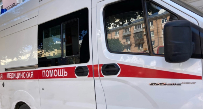 С трассы в Курганской области в больницу доставили двух водителей и ребёнка