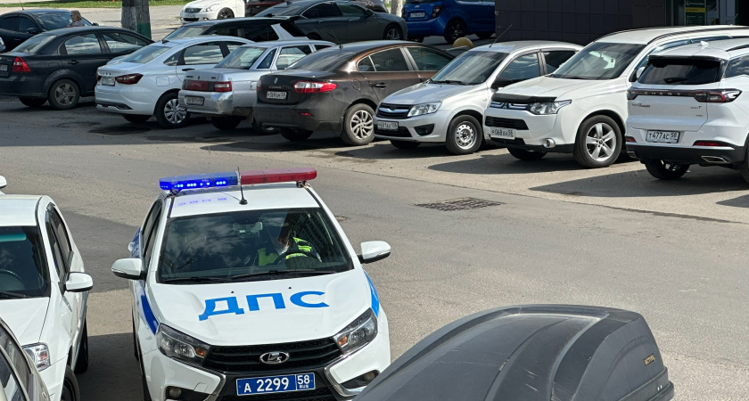 В Кургане девушка-водитель неудачно повернула налево и оказалась в больнице