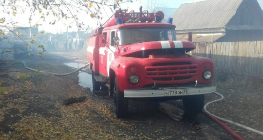 В Кургане пенсионеры из-за пожара за минуты лишились своего дома