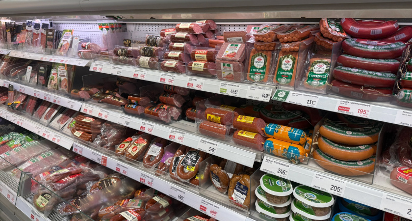 В этой колбасе нет мяса: эксперты Росконтроля назвали худшие бренды копченой колбасы