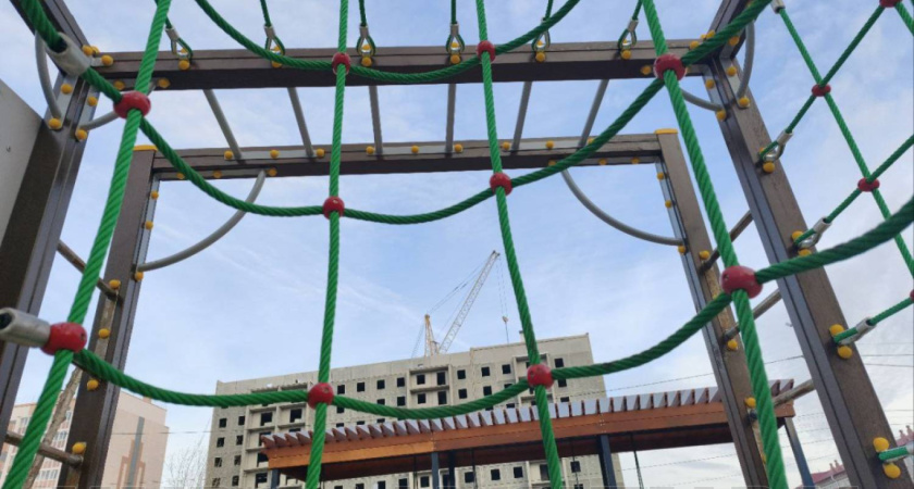 В Кургане завершили благоустройство общественного пространства у 2-ой горбольницы