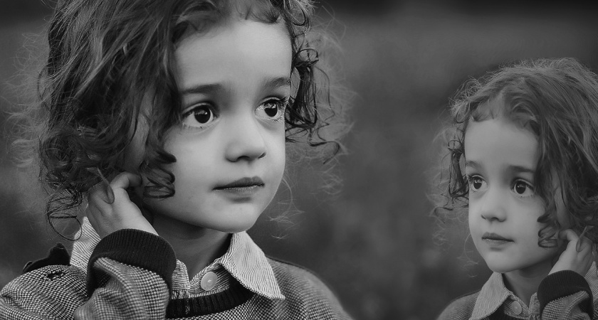 Нежное и мелодичное имя для дочери - многие века таит в себе мудрый смысл. В переводе значит "Солнечная"