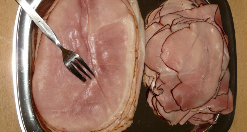 Больше не покупаю магазинную колбасу: делаю сама ароматную ветчину в духовке - идеальный завтрак для всей семьи