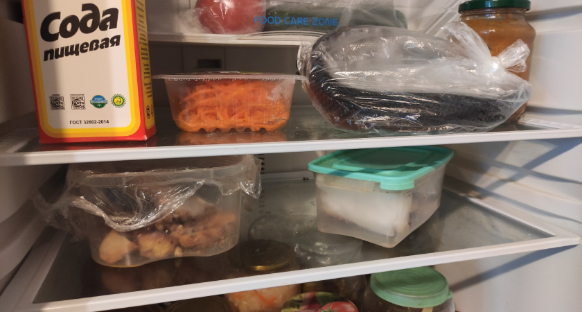 По бабушкиному совету ставлю стакан с содой в холодильник: хитрым способом решаю несколько проблем - не магия, а практичный совет