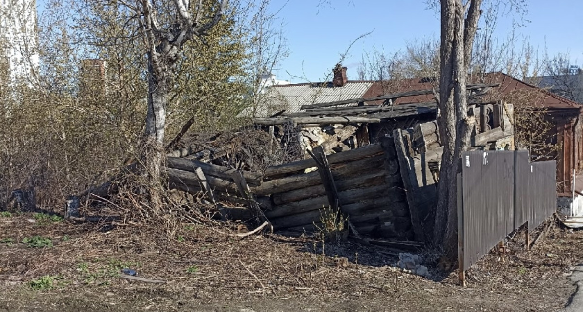 Деревенские байки: жители Курганской области обнаружили самый страшный дом в Зауралье