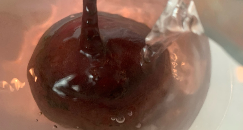 25 минут и готово: свеклу теперь варю в пакете - проверила на себе популярный лайфхак и обомлела от результата