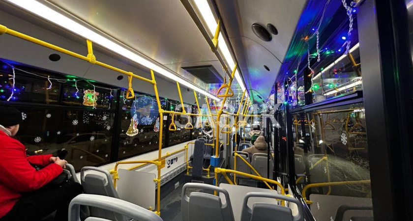 "Душа радуется": новогодний автобус поразил жителей Заозёрного