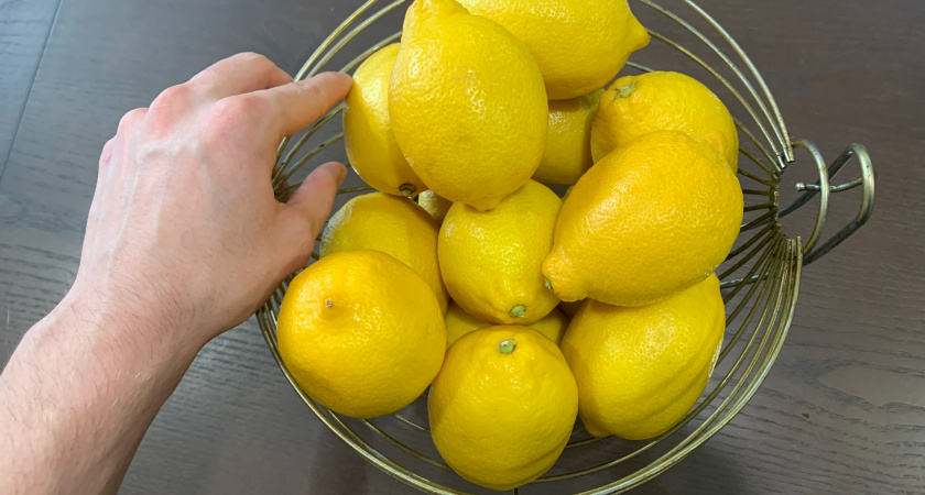 Делаем тряпку из лимона: за 20 рублей полностью избавился от пыли дома