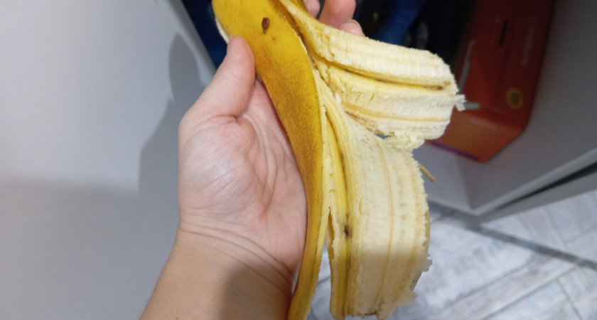 Вместо пемзы беру 1 фрукт: через 20 минут сухие пятки нежнее лепестков розы - больше не трачусь на педикюршу