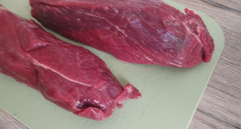 Закатываю холодец в банки - и в холодильник: хранится долго и вкус не теряет - открывай и на стол подавай