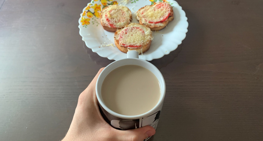 По совету знакомой добавила в кофе плавленный сыр и обомлела: вот что делает 1 ингредиент с привычным вкусом и ароматом