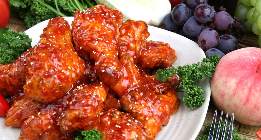 К Новому году готовлюсь основательно: нашла в советской книге 1983 года рецепт кляра - сделаю куриное мясо "Снежный хруст"