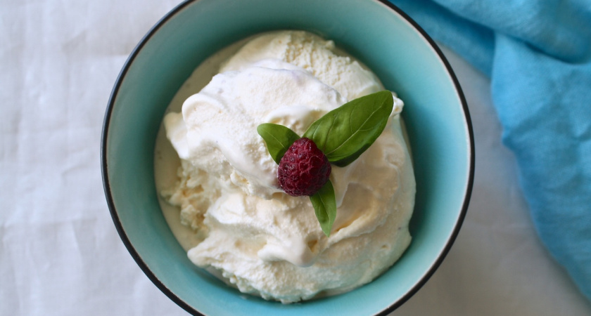 Делаю 3 варианта Рикотты: получается гораздо дешевле, а по вкусу не отличишь - каждое утро на завтрак праздничная намазка на хлебе