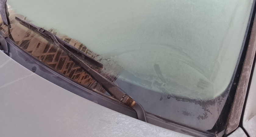 Дворники не обмерзают, хорошо чистят и не оставляют полосок: бюджетный метод, который действительно работает