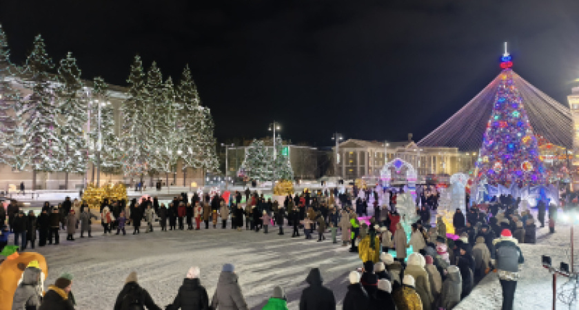 На центральной площади Кургана отметили Рождественский сочельник