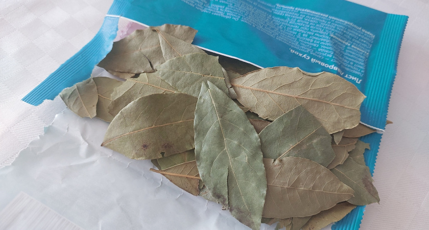 Лавровый лист использую не только для пельменей: показываю, что я ещё делаю с лаврушкой