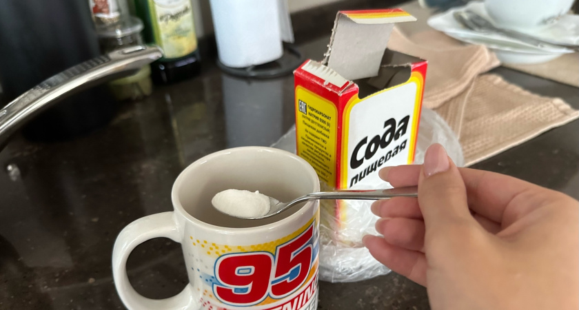 3 ингредиента смешала в одно средство и на губку: разом отмыла от жира все кастрюли и шкафы - мое "трио силы"