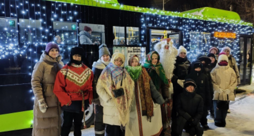 В Кургане продолжает работать новогодний автобус