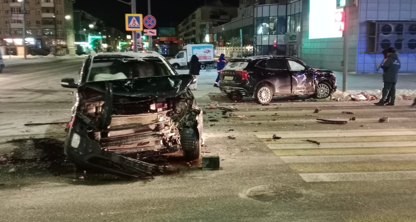 В Кургане 24-летний нетрезвый водитель "Haval" "взял на абордаж" "Kia"