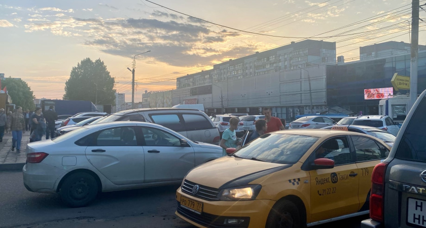 "Снова?!": в Кургане цены на такси вырастут на 20-30%