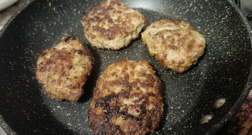 Купила котлеты "Мираторг" из мраморной говядины: изучила состав и обомлела - вот для чего в мясо положили цитрусовую клетчатку