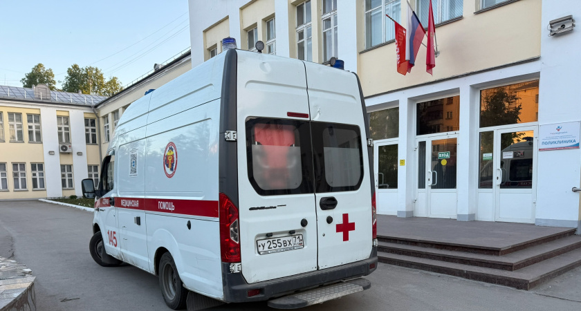 "Герои не носят плащи": двое судебных приставов спасли курганца от ужасной смерти в 30-градусный мороз