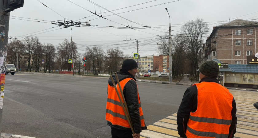 Снег в Кургане дорожные службы убирают в две смены без выходных