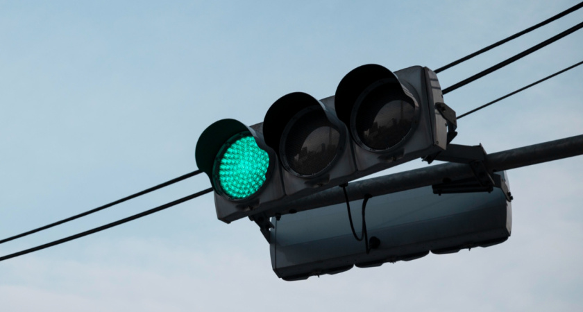 Ехать нельзя тормозить: автоинструктор рассказала, как ответить на самый каверзный вопрос из первого билета ПДД