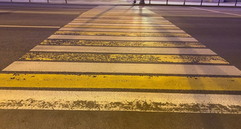 Шаг на «зебру» не аргумент: Верховный суд четко объяснил, когда водитель обязан уступить дорогу пешеходу