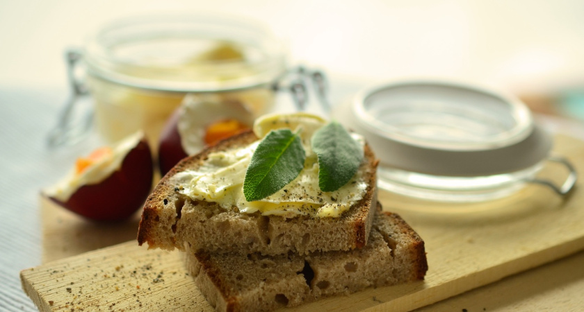 Взяла на пробу рубленую горбушу-скумбрию с чесноком за 100 руб: вот чем меня удивила сливочно-морская намазка