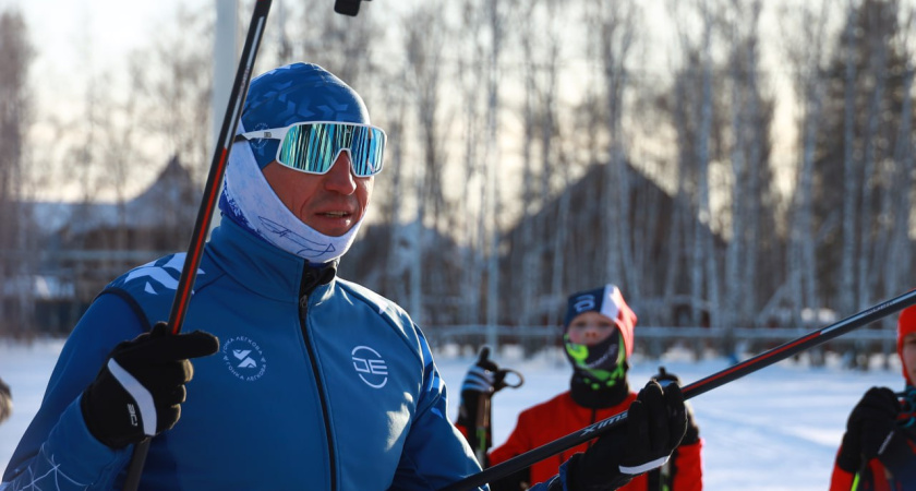 Олимпийский чемпион Александр Легков провёл мастер-класс для юных лыжников Кургана