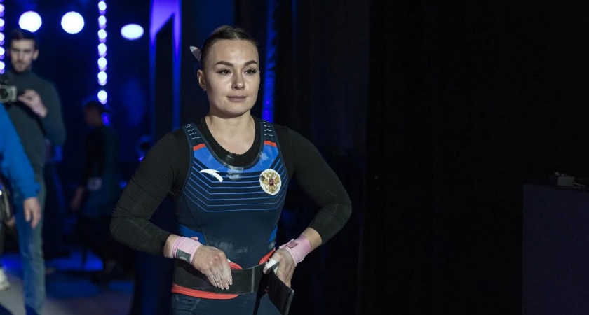 "Знай наших": спортсменка из Кургана завоевала "серебро" на Кубке России по тяжёлой атлетике