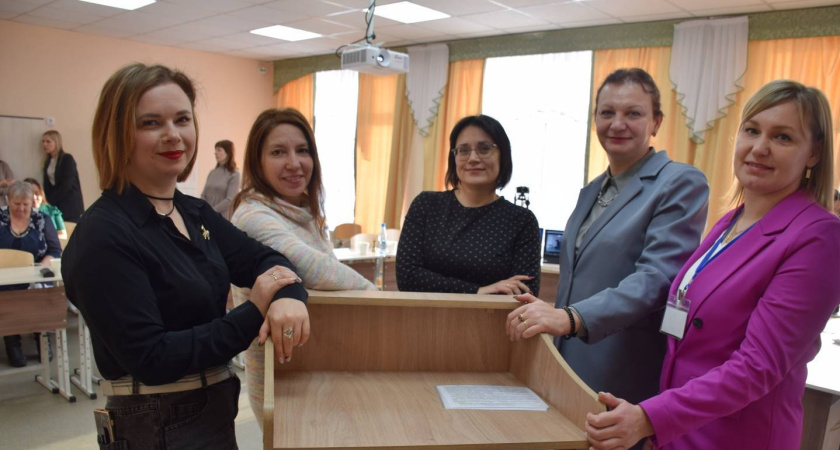 Стала известна пятёрка сильнейших педагогов Кургана: кто из них станет учителем года?