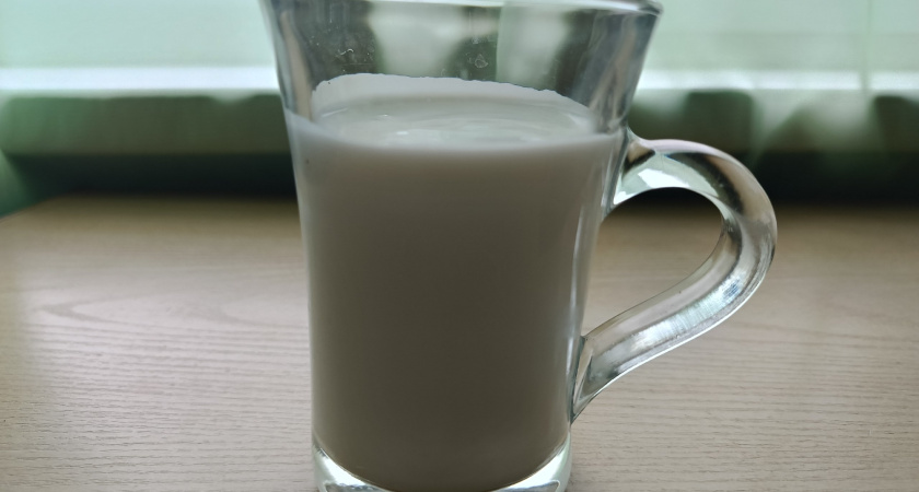 Лучшие марки кефира: рейтинг Росконтроля - идеальны для блинов